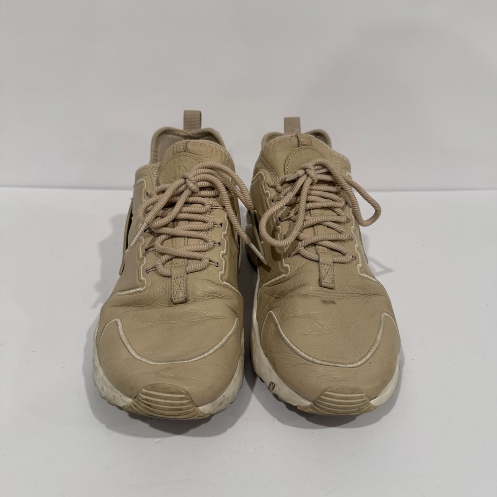 Nike Women's Tan Sneakers